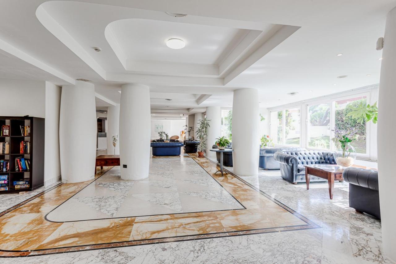 Hotel Cavalluccio Marino サンタ・マリネッラ エクステリア 写真