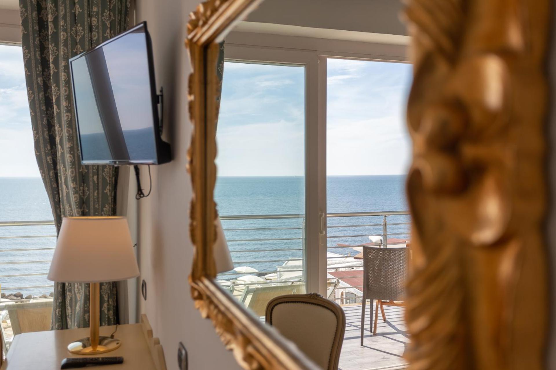 Hotel Cavalluccio Marino サンタ・マリネッラ 部屋 写真